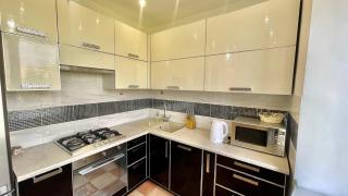 Quiet Riverside One-Bedroom Suite in Golden Square, Mountain View - 2
