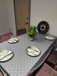 City Stay Manchester Apartment 3, centrally located near Northern Quarter - 7