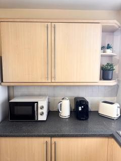 Stylish 1-BR Apartment Perfect for 4 - 3