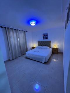 Quiet 2 bedroom apartment and Terrace Center - 8