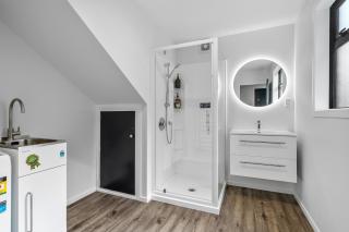 Coastal Charm - Picton Holiday Home - 4