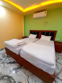 Hotel THE PRINCE Bodh Gaya Near Temple & The Great Buddha Statue Fully Air Conditioning Rooms - 2