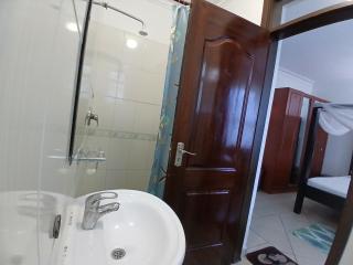 Ary Homestay Nyali- A Walk to Nyali Beach - 1