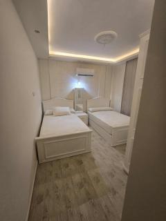 Cozy fully furnished - 4