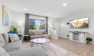 Upscale Old Town Views 3BD Lux - 1