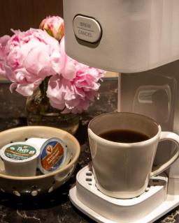 Fauna Mirror Cabin Secluded Getaway - 3