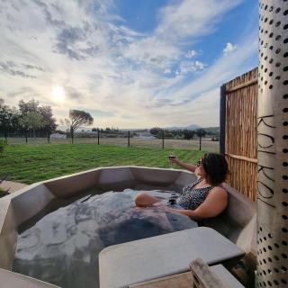 La Vita Romantic Getaway Cabin - 8