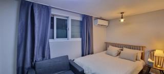 Hwagok station nearby, Hongdae 20 minute - 8