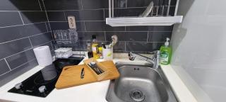 HWAGOK HAM STAY, Hongdae 20 minute - 1