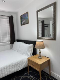 Room with en-suite facilities - 0