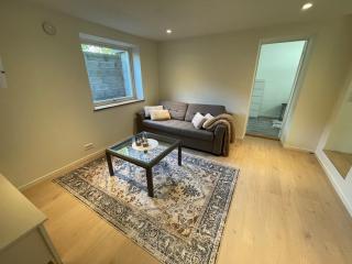 Bright&Cozy 2 Bedroom Apartment 15 min from Tromsø - 3