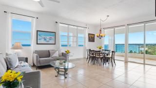 Beachfront 7th floor unit at Mar Azul - 8