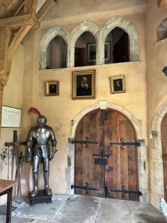 Quirky Castle on a lake in East Sussex - 5