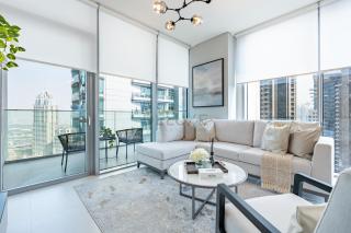 High-Floor Seaview 2BR with Dubai Water Canal Panorama, Steps from Metro and Marina Beach, LIV Marina, Dubai Marina by Deluxe Holiday Homes - 0
