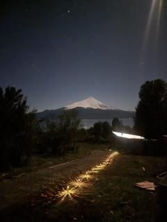 Cabaña con vista panorámica inigualable al lago Llanquihue y volcán Osorno - 1