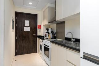 Maison Privee - Stylish Studio with Top Facilities in Damac Hills - 4