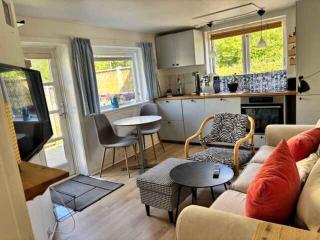 Cozy Little House In The Countryside - 6