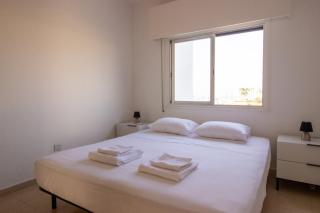 Sea View Stay 200m to Beach - 1