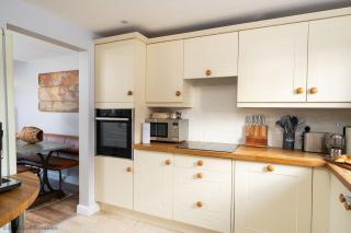 Dog friendly cottage with hot tub under 350 steps to dunes - 7