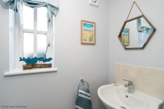 Dog friendly cottage with hot tub under 350 steps to dunes - 4