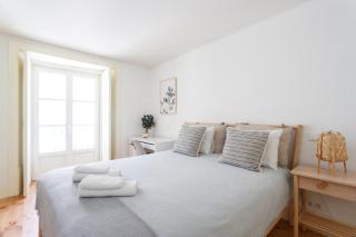 Rooms in Shared Apartment, Santo Antônio Church in Lisbon - 1