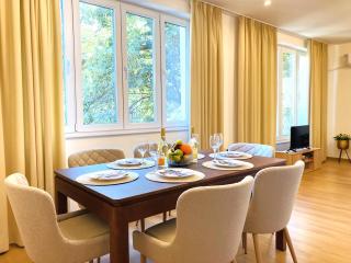 Bright & Cozy Apartment for 4 Guests in Plovdiv Centre - 0