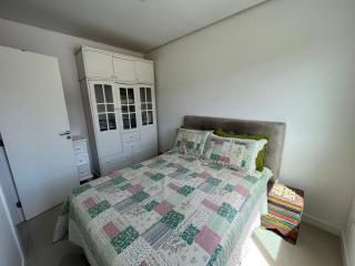 cód 125 - Apartamento amplo, a 100 metros do mar - 1