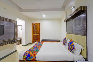 FabHotel Yagna Residency - 4