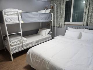 Open Sale, ideal for family group travel to Gyeongbokgung Station - 5
