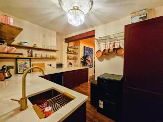 Georgian Townhouse-Old Town Margate-Sleeps 6 - 9