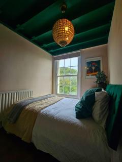 Georgian Townhouse-Old Town Margate-Sleeps 6 - 7