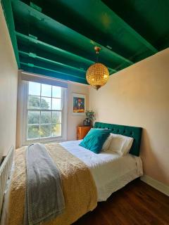 Georgian Townhouse-Old Town Margate-Sleeps 6 - 2