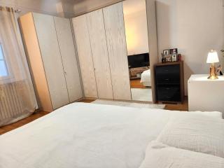 Quarto amplo e aconchegante - 4
