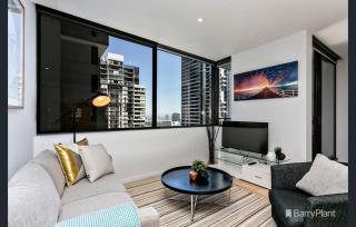 Central Stay Melbourne with Gym Pool And Parking - 5