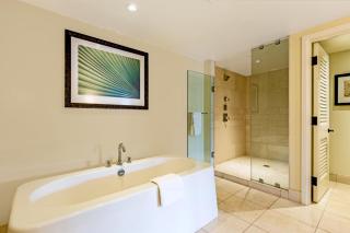 KBM Resorts Spacious Ocean View 4-Bedroom Honua Kai Collection Multi Unit Listing Same Floor 2 Free Rental Cars HKH-50416 - 3