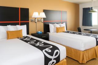 Chaparral Motor Inn - 2