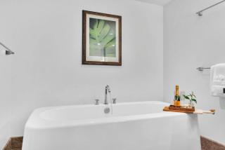 KBM Resorts Spacious 4-Bedroom Honua Kai Collection Multi Unit Listing Same Floor Ocean Views 2 Free Rental Cars HKH-51650 - 2