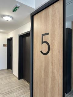 The Wolf Residence - 6