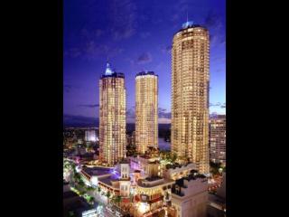 Chevron tower3 has 2bedrooms 2beds with Car Park - 0