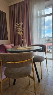 Soft Pink Apartment - 3