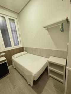 Hostal Madrid - 7