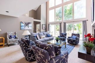 5BR Golf View Short Beach Walk with Heated Pool - 0