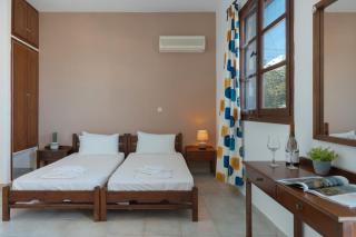Frantzis Studio 2 - Nisyros - 9