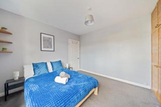 St Albans - 3 bedroom with FREE parking - 6