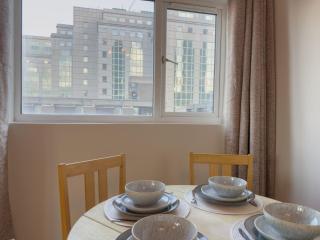 Modern 2BR - Minutes From Liverpool Street Station - 4