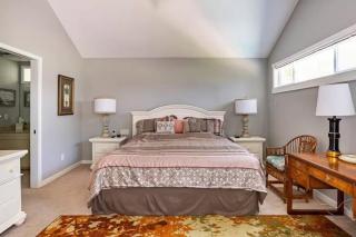 5BR Golf View Short Beach Walk with Heated Pool - 5