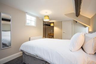 Livingston Retreat 4bed Home Wi-Fi Parking - Uphall - 0
