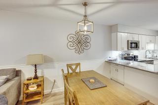 Access to Folly Field Beach and Pools Coastal Condo - 1