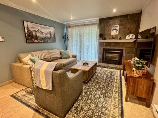 Cozy 1st-Floor Condo Walk to Ski Shuttle - 9
