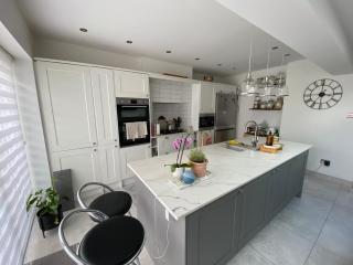 Modern home in Cardiff City Centre - 5